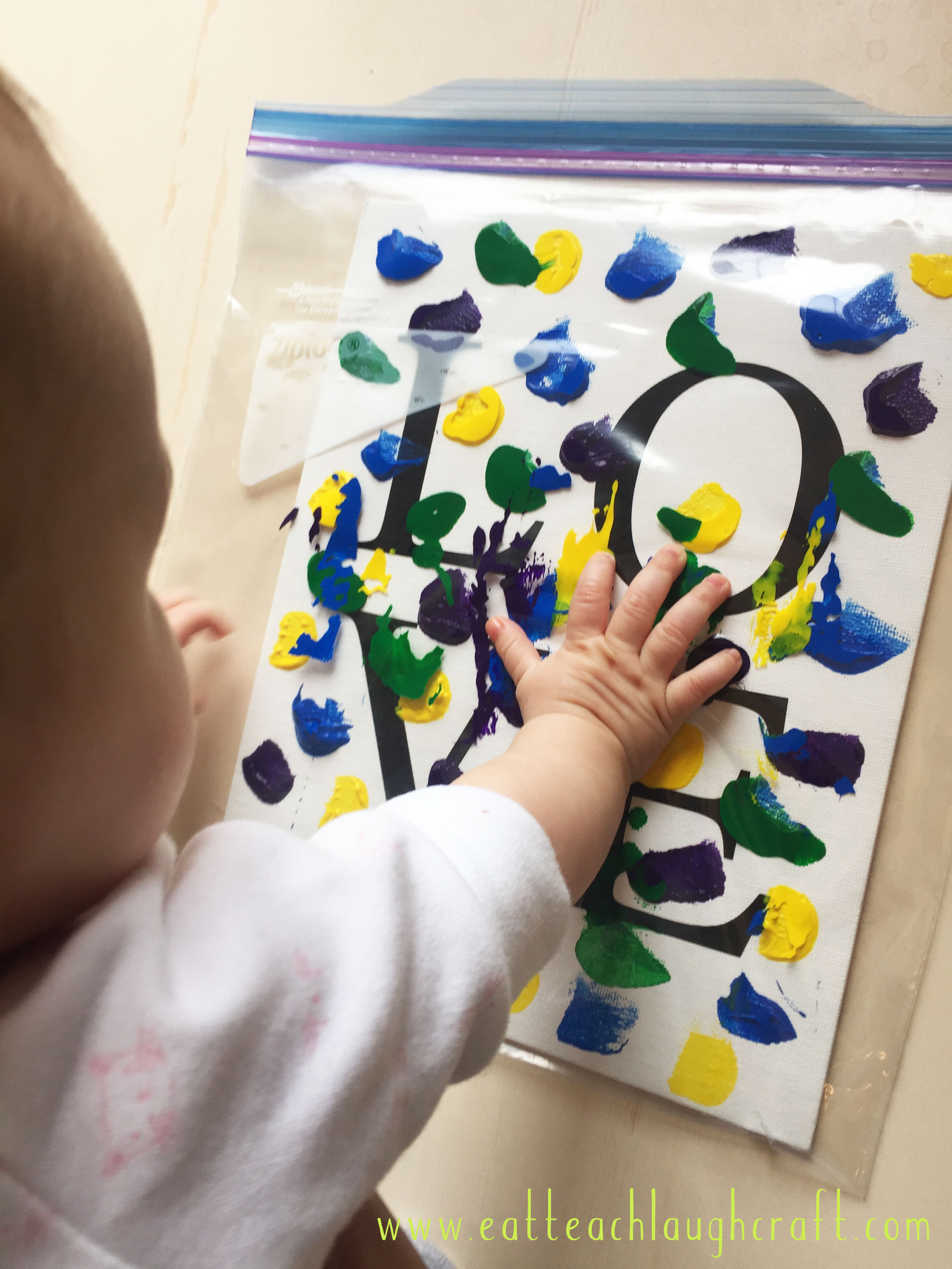 Mess Free Finger Painting Project for Babies & Toddlers - Eat